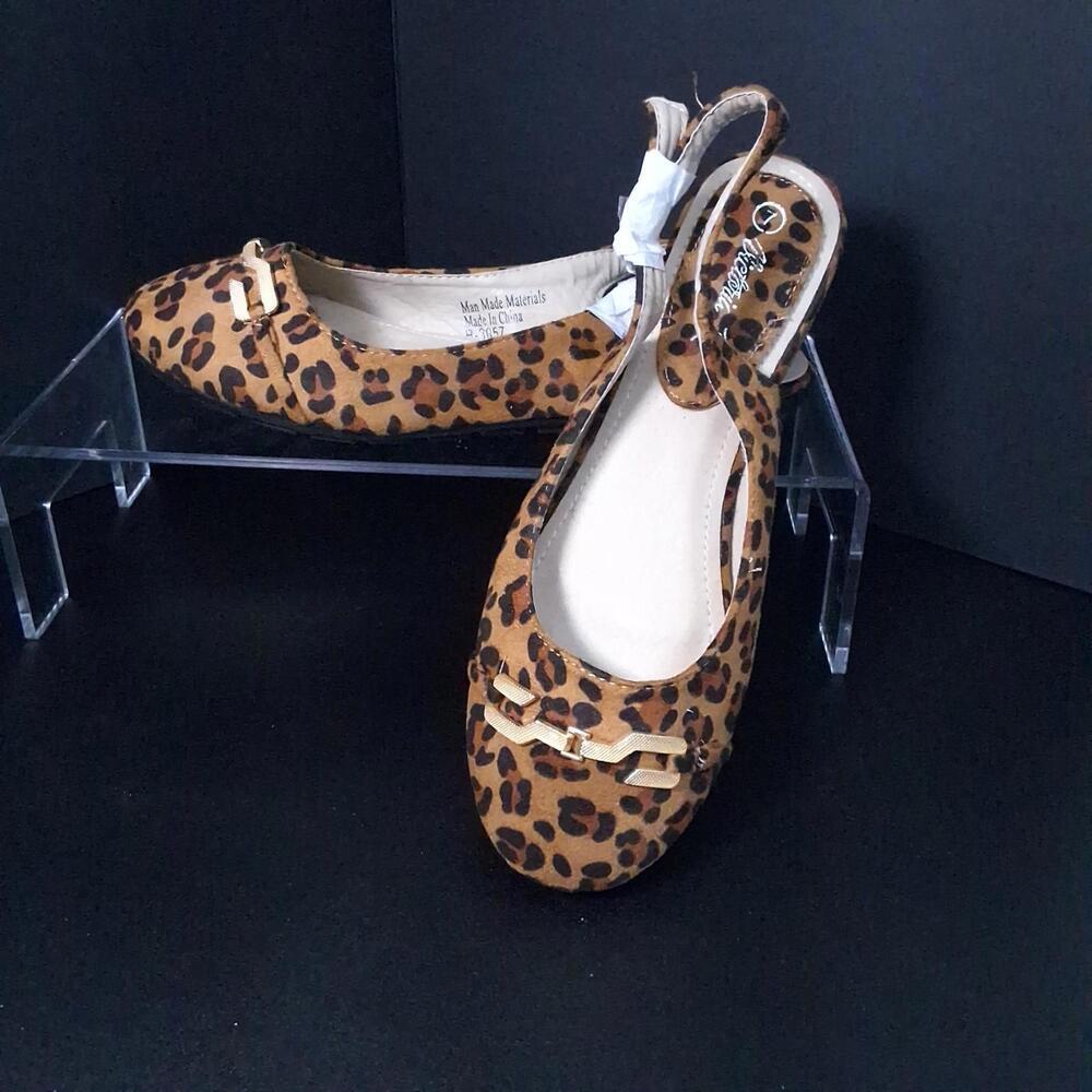 NEW! NWT! Victoria K Leopard Print‎ Flats - Women's Size 7